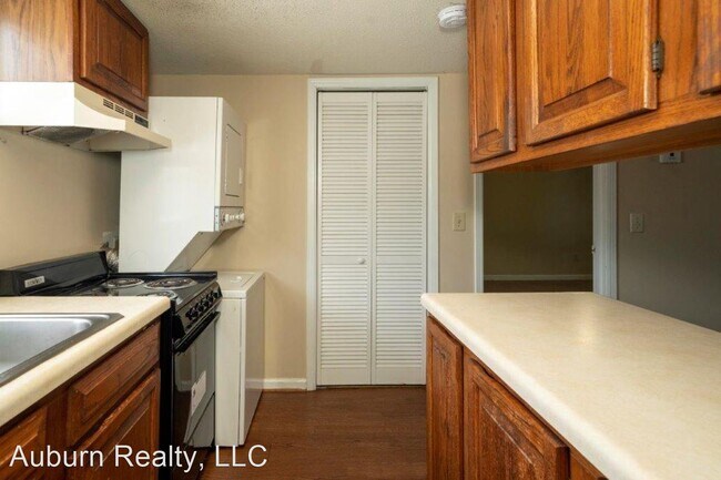 Building Photo - 2 br, 2 bath House - Campus Courtyard @ Gl...