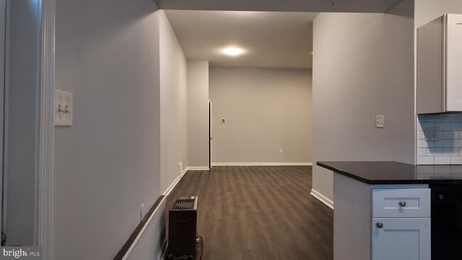 Building Photo - 105 S Morton Ave