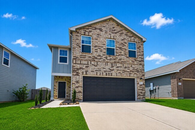 Building Photo - 654 Amesbury Rd
