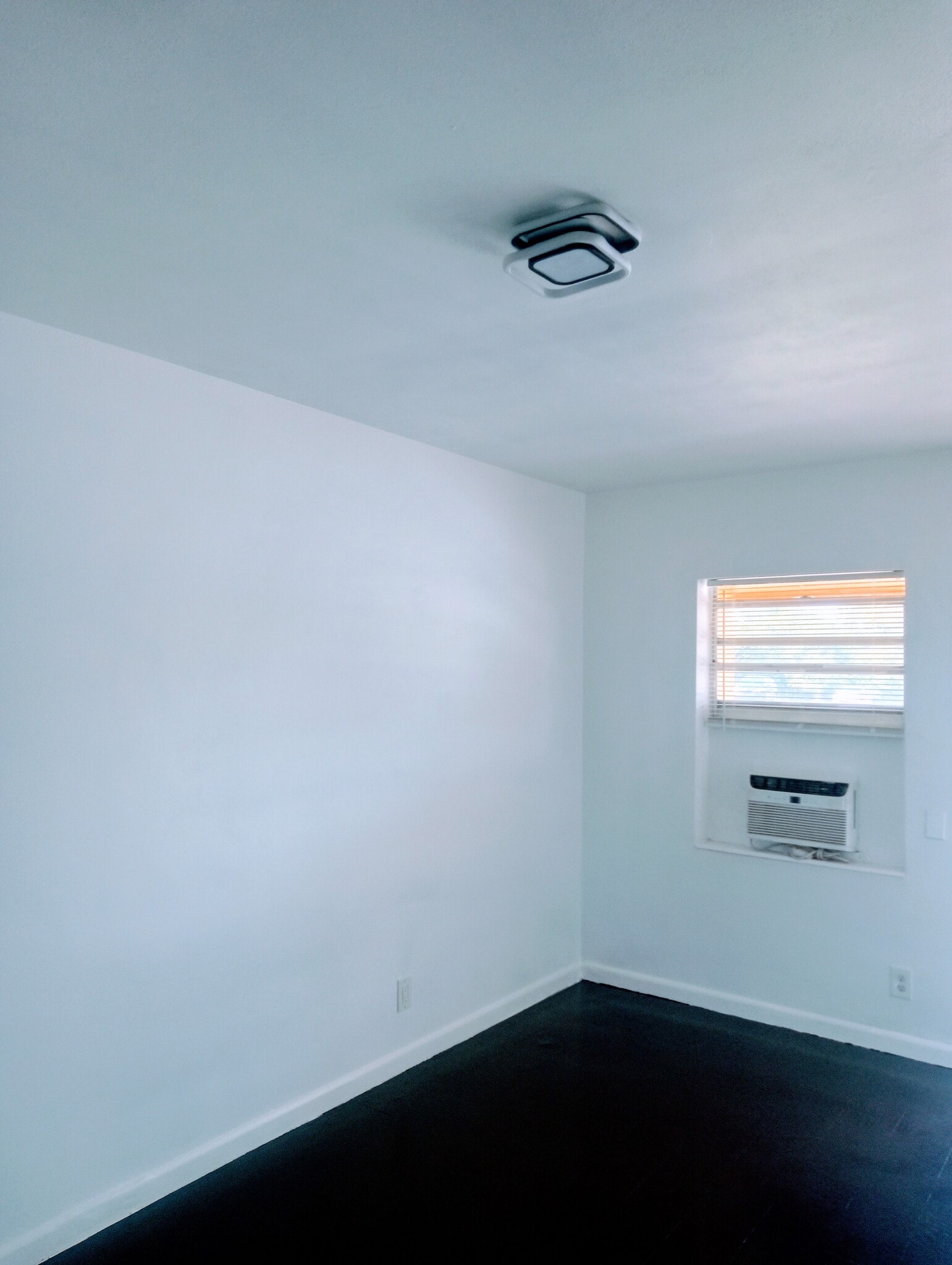 Building Photo - 131 NW 14th Ave