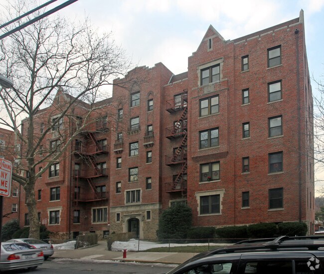 Primary Photo - 660 Locust St