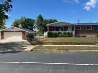 Building Photo - Kaysville 4 Bedroom, 2.5 Baths, big 2 car ...