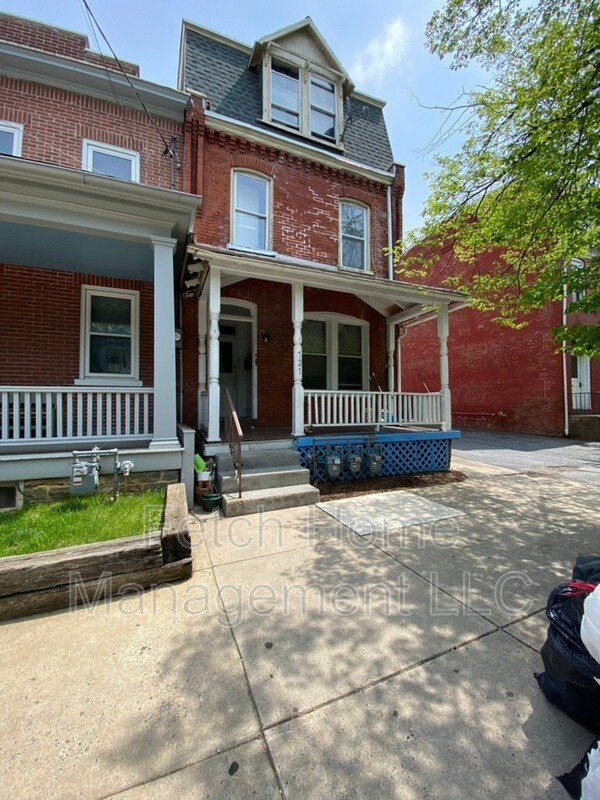 Building Photo - 721 N Shippen St