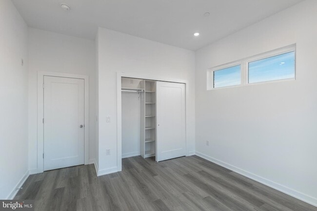 Building Photo - 710 N 16th St