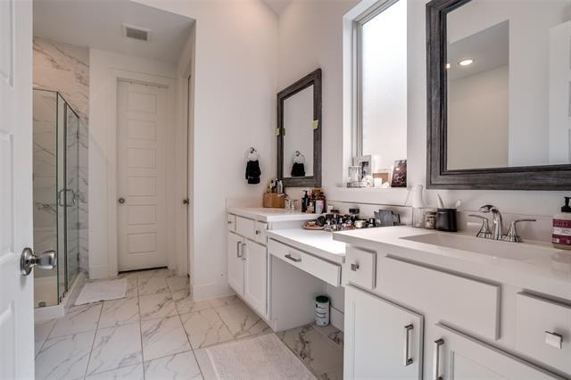 Building Photo - 1308 Bluebonnet Ln