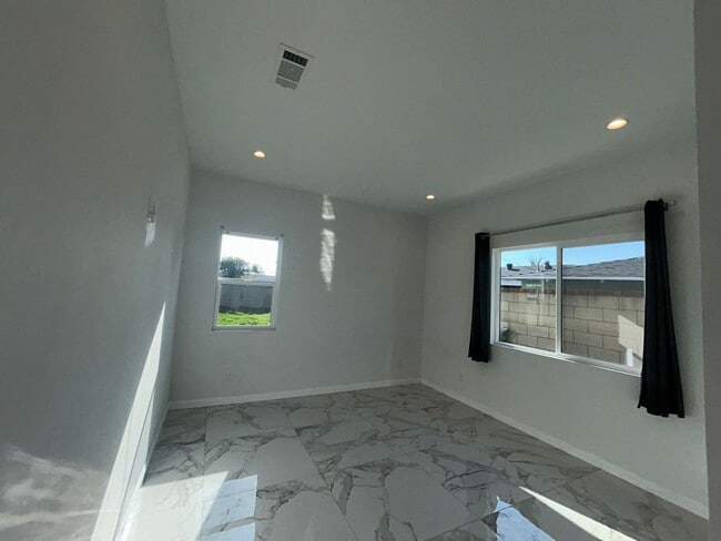 Building Photo - Newly Built 2 Bed, 2 Bath ADU for Rent Utilities Included