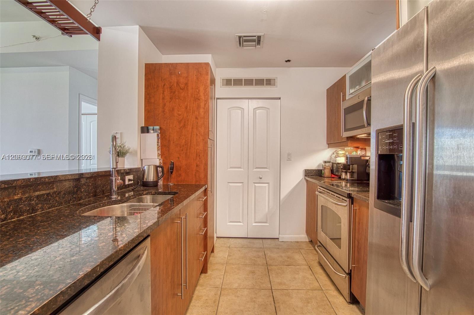 Building Photo - 7355 SW 89th St