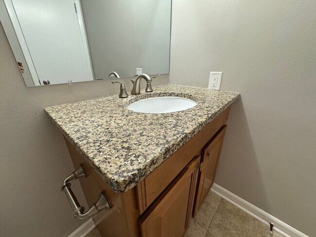 Building Photo - Altamonte Springs Top Floor Condo ~ Gated Waterfront Community ~ Must See!