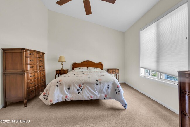 Building Photo - 4 Black Pine Ln