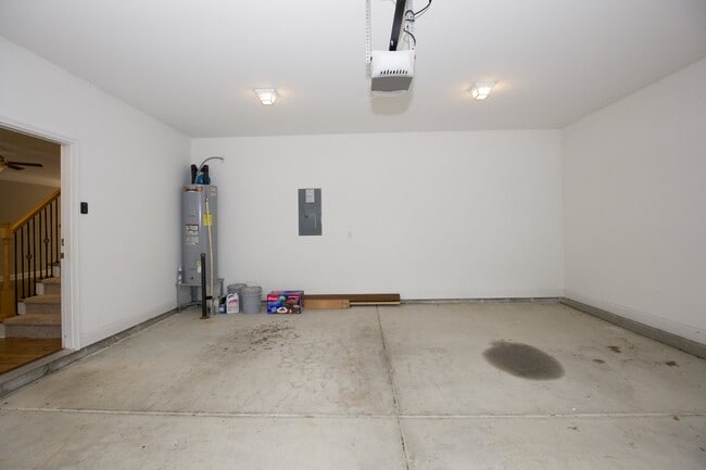 Building Photo - Beautiful home in Gated Community of Woodlake