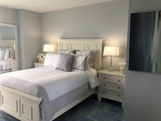 Building Photo - 6365 Collins Ave