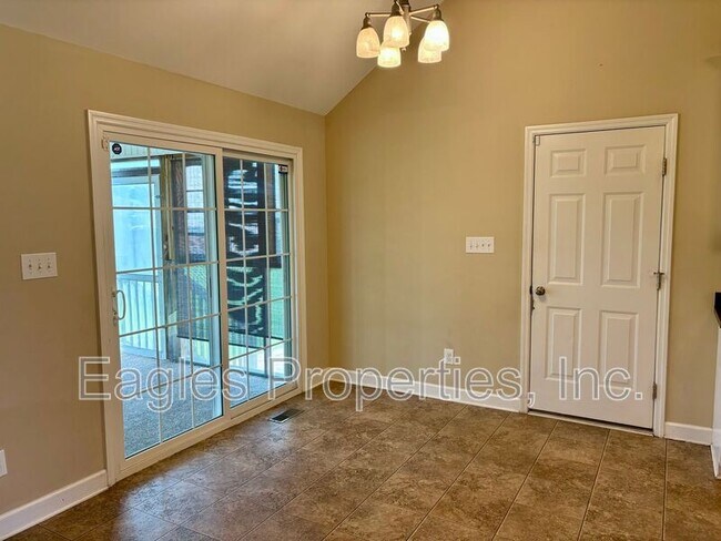 Building Photo - 103 Kestrel Ct