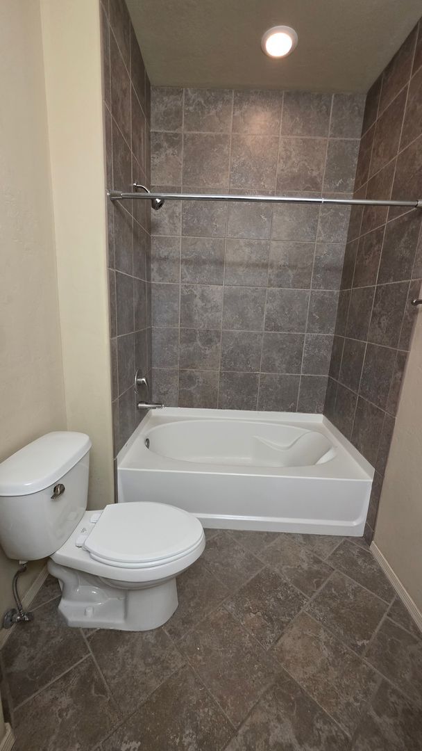 Building Photo - Beautiful Mountain view 1 Bed 1 Bath Condominium!