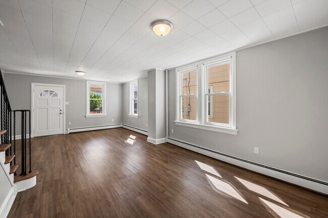 Building Photo - 1143 2nd St