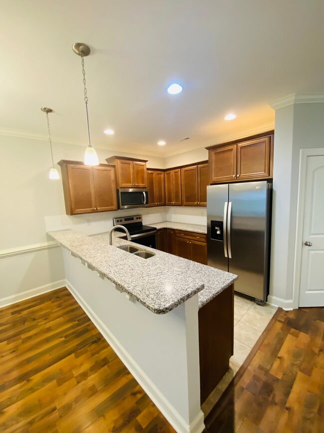 Building Photo - 2120 Remington Ct