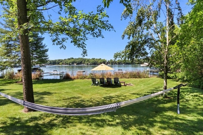 Building Photo - Whitewater Lakefront Furnished Lodge Avail...