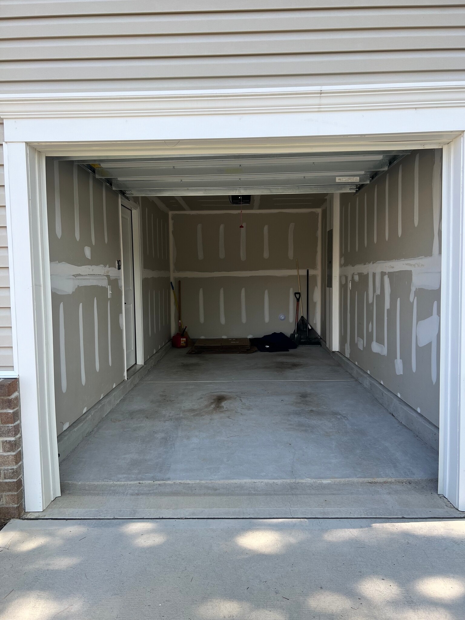 Garage - 382 Cotton Brook Dr