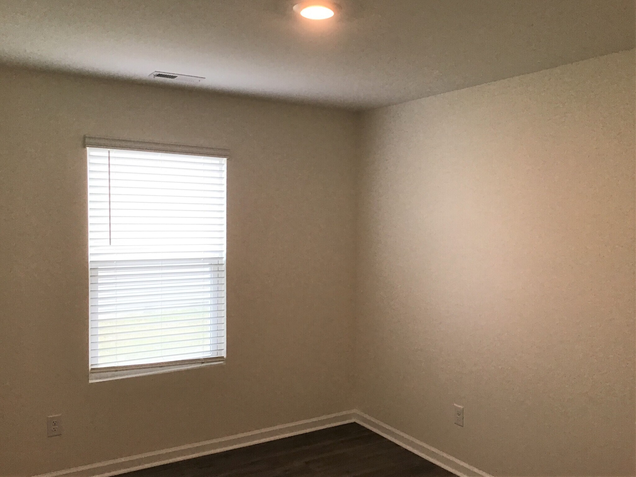 Building Photo - 1220 Dogwood Neck Dr