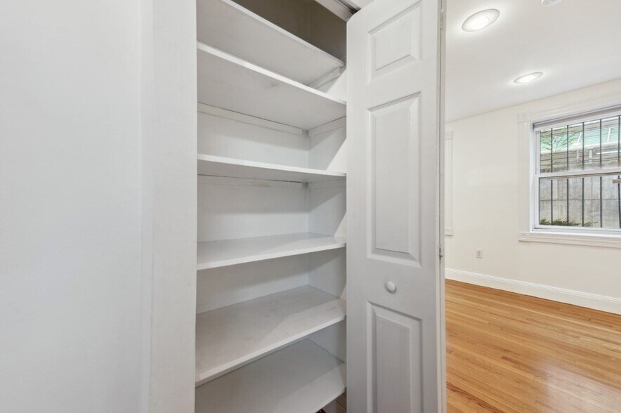 Building Photo - 85 E Brookline St