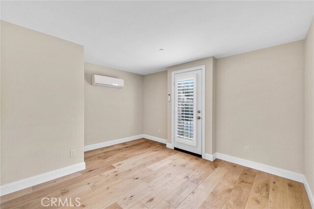 Building Photo - 31 Cezanne