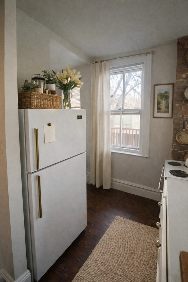 Building Photo - 312 S Upper St