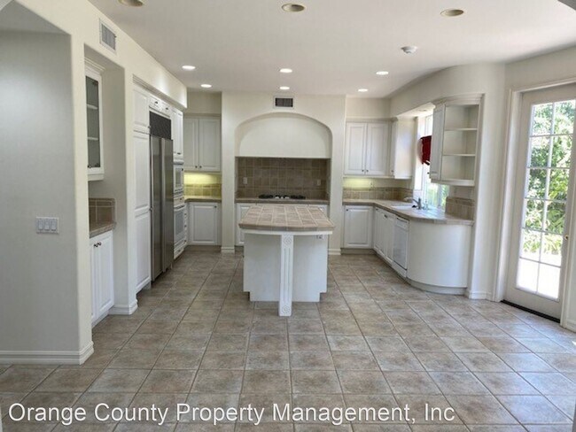 Building Photo - 3 br, 3.5 bath House - 19292 Beckonridge Lane