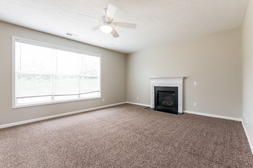 Building Photo - 123 Silver Arrow Cir