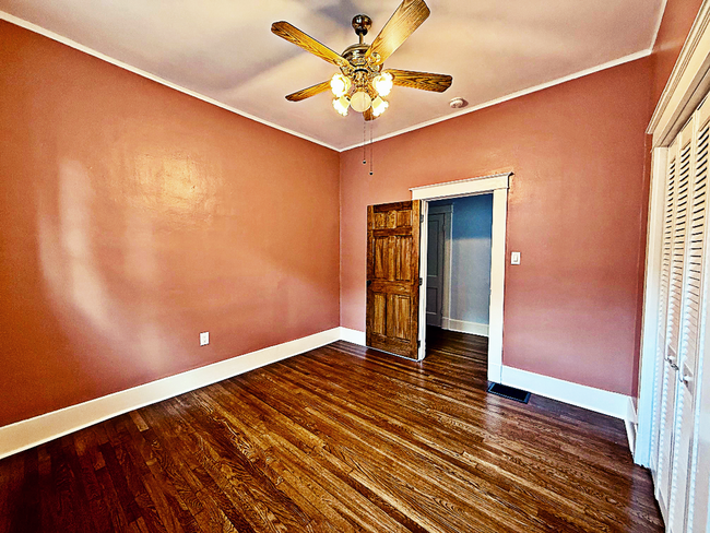Building Photo - Beautifully Updated Historic Home in Midto...