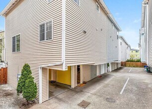 Building Photo - 8510 Midvale Ave N