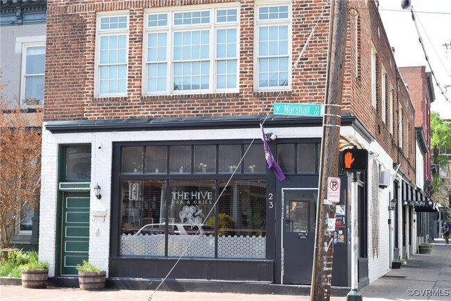 Building Photo - 407 Brook Rd