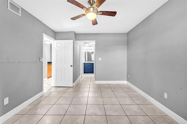 Building Photo - 2881 N Oakland Forest Dr