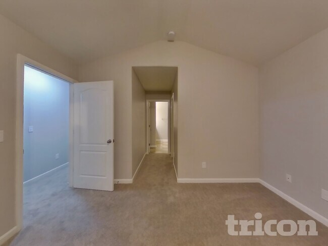 Building Photo - 1700 Allegheny Dr