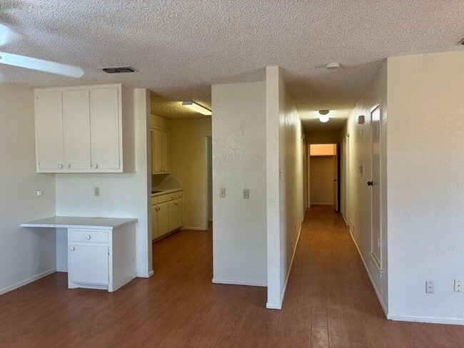 Building Photo - 3 Wagnon Dr