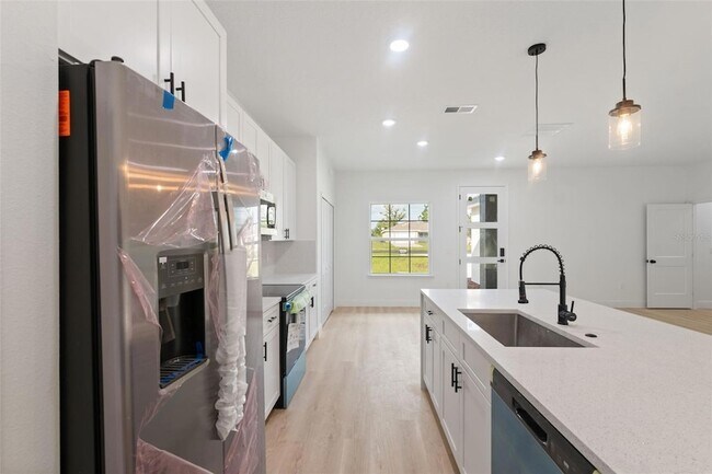 Building Photo - 746 Marion Oaks Manor