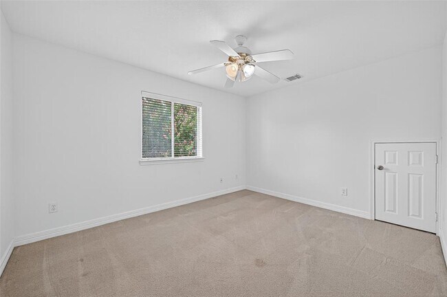 Building Photo - 3702 Cedar Valley Dr