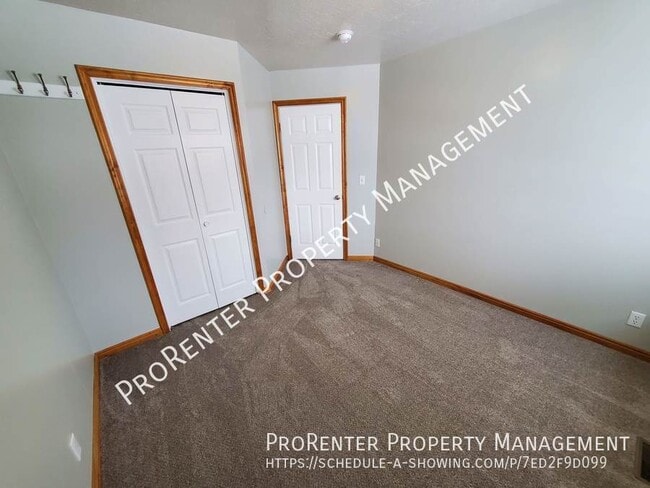 Building Photo - 3585 N 275 E