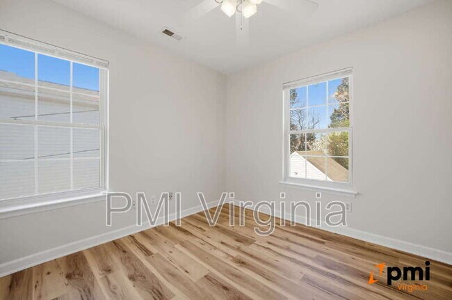 Building Photo - 831 Marshall Ave