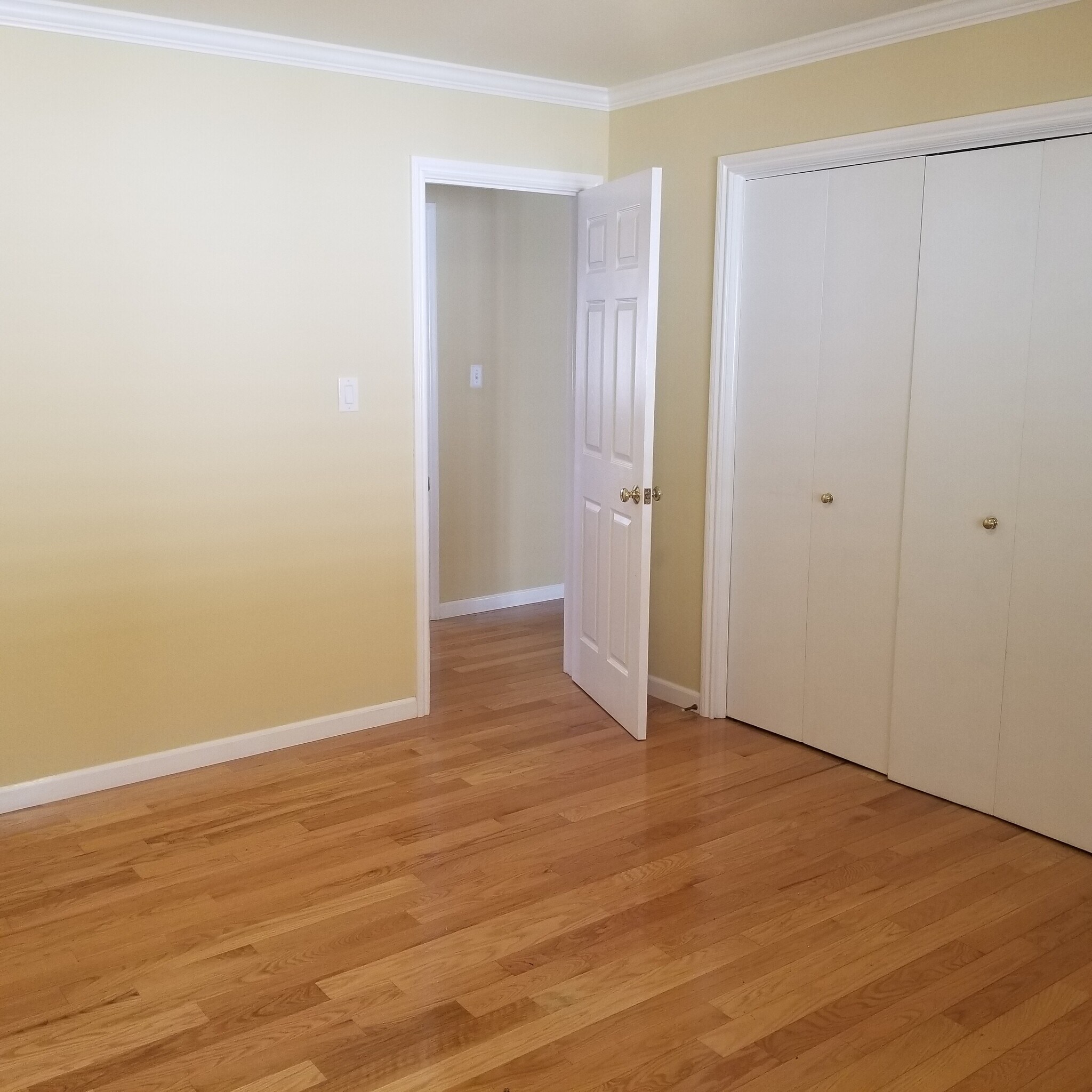 Building Photo - 2221 Homewood Dr