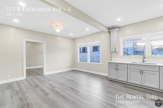 Building Photo - 703 N Evergreen Ave