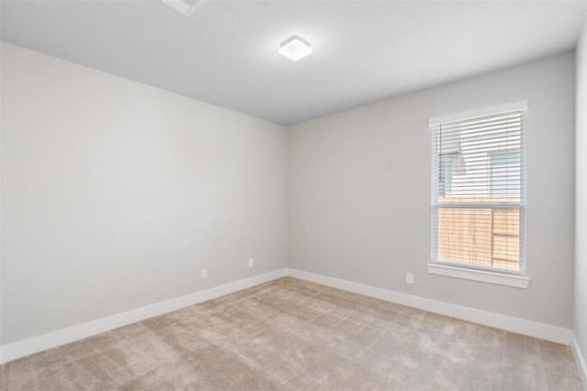 Building Photo - 25003 Flint Lake Dr