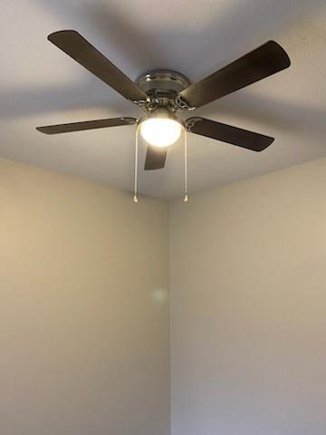 Building Photo - 6621 N Park Dr