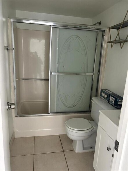 Building Photo - 3662 N University Dr