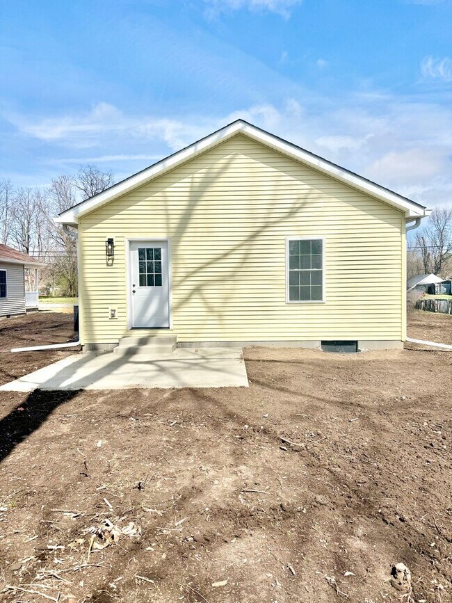 Building Photo - Just Built & Move-In Ready - Stunning New 3 Bedroom, 2 Bath Home!