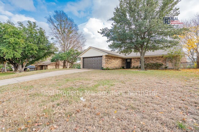 Building Photo - Charming Rockwall Home!