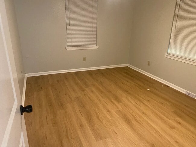 Building Photo - 7813 Pruitt Dr