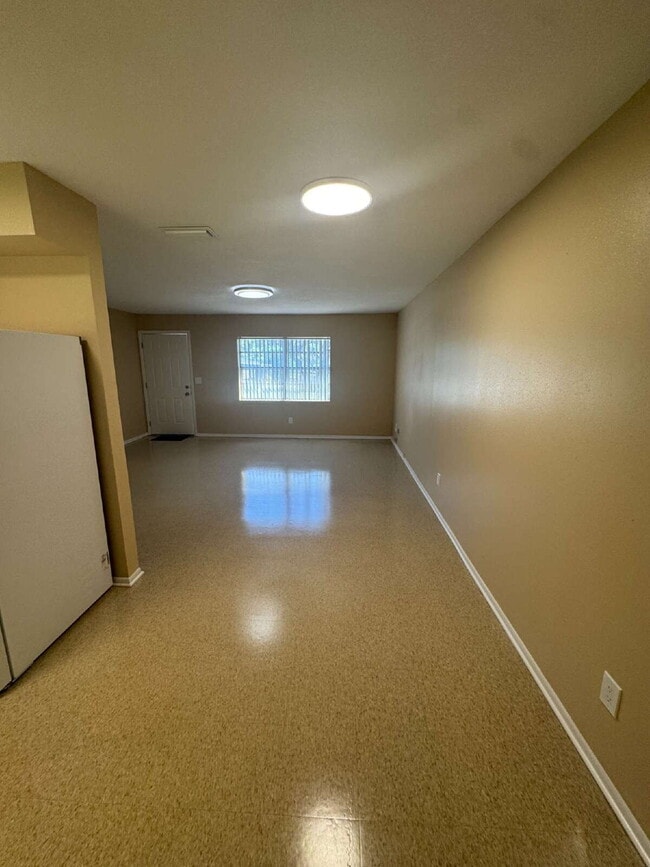 Building Photo - 5222 Bogdonoff Dr