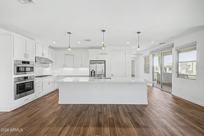 Building Photo - 11673 N 136th St