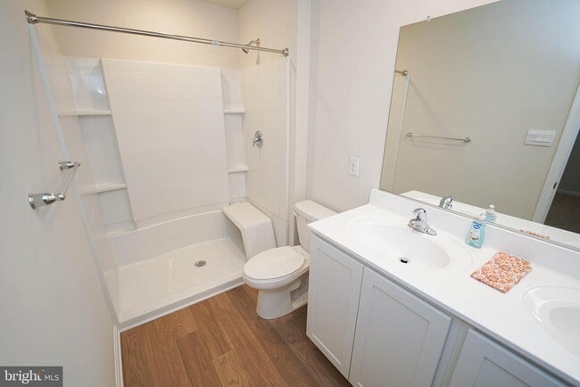 Building Photo - 819 Mersey Ln