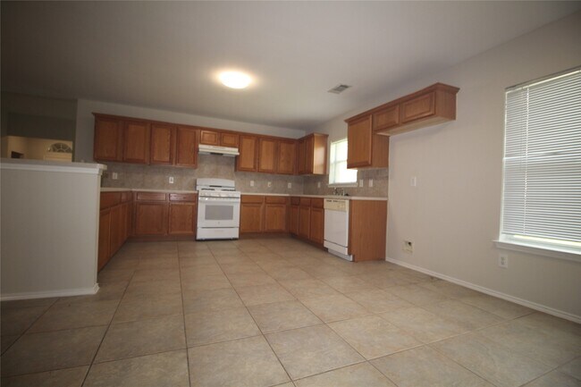 Building Photo - 18122 Cypress Valley Ln