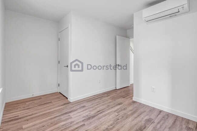 Building Photo - 2505 E Union St